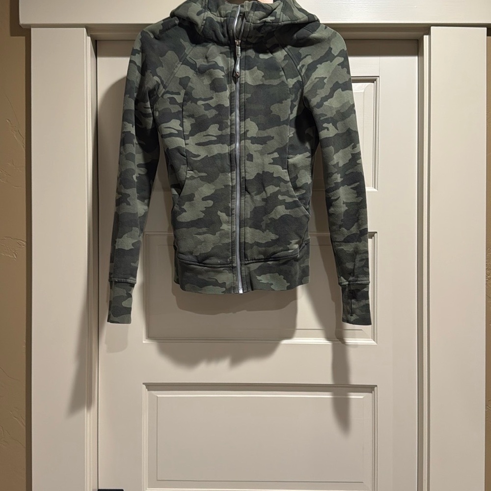 lululemon athletica Green Utility Jacket with Camouflage Print and Hood